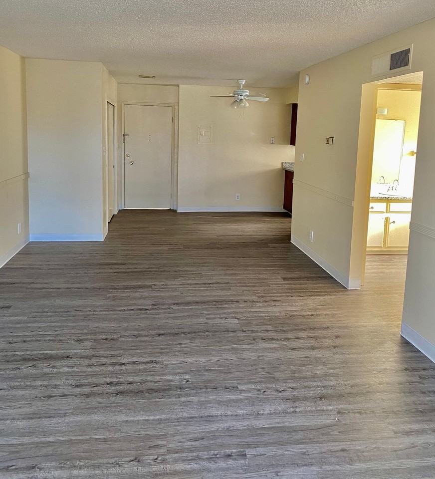 Century plaza apartments - Photo 2 of 7