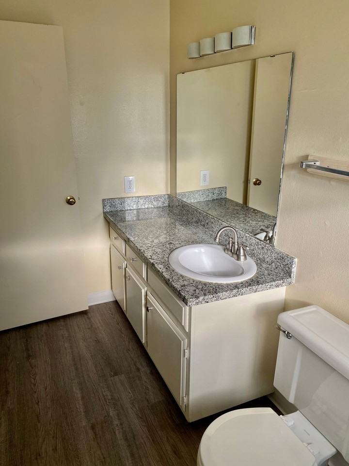 Century plaza apartments - Photo 3 of 7