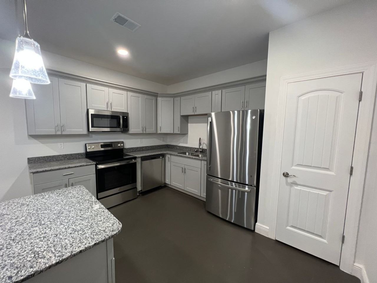 3760 Patriot Pkwy #3T - Photo 3 of 8