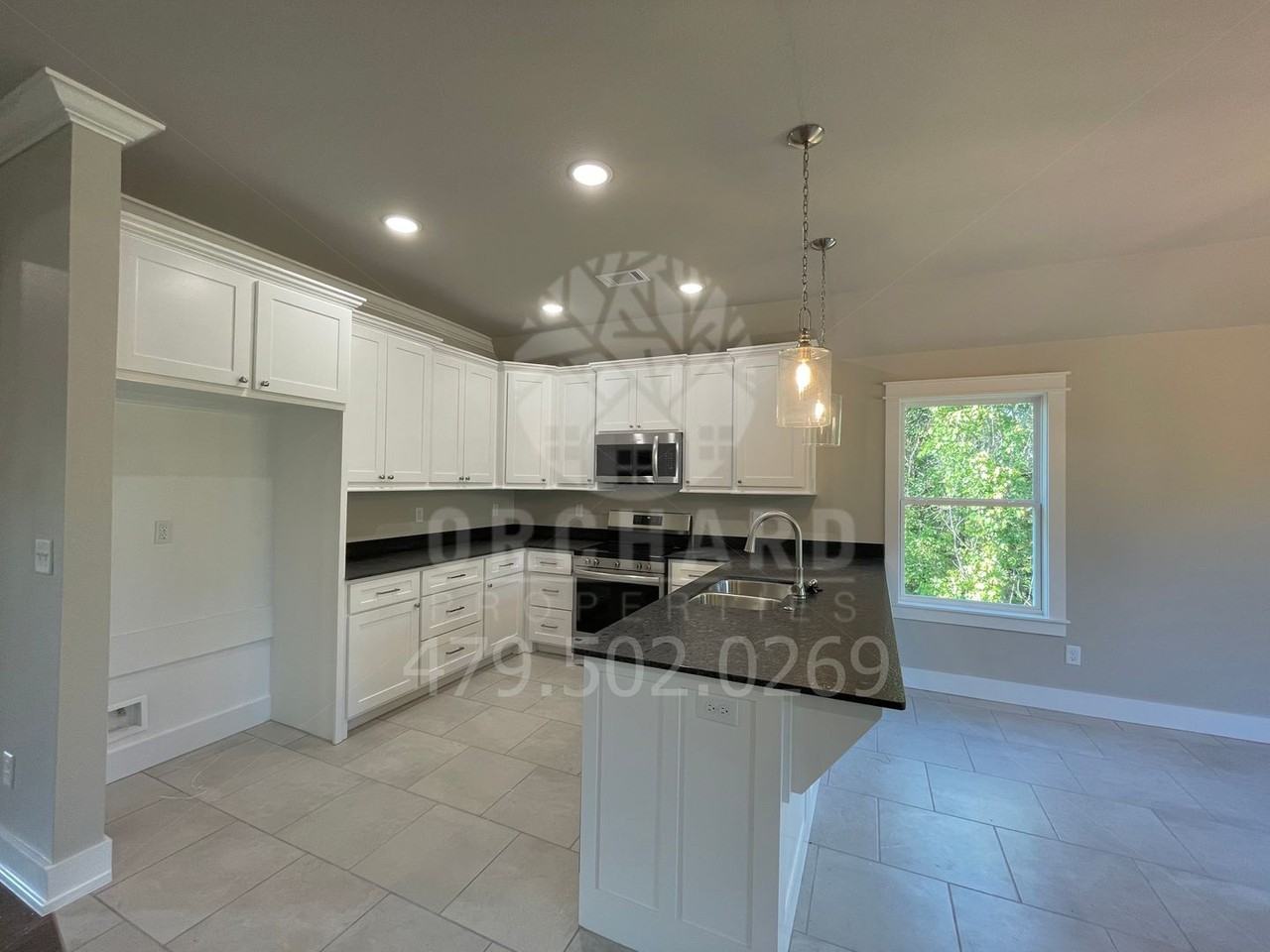 18 Olmsted Cir - Photo 3 of 22