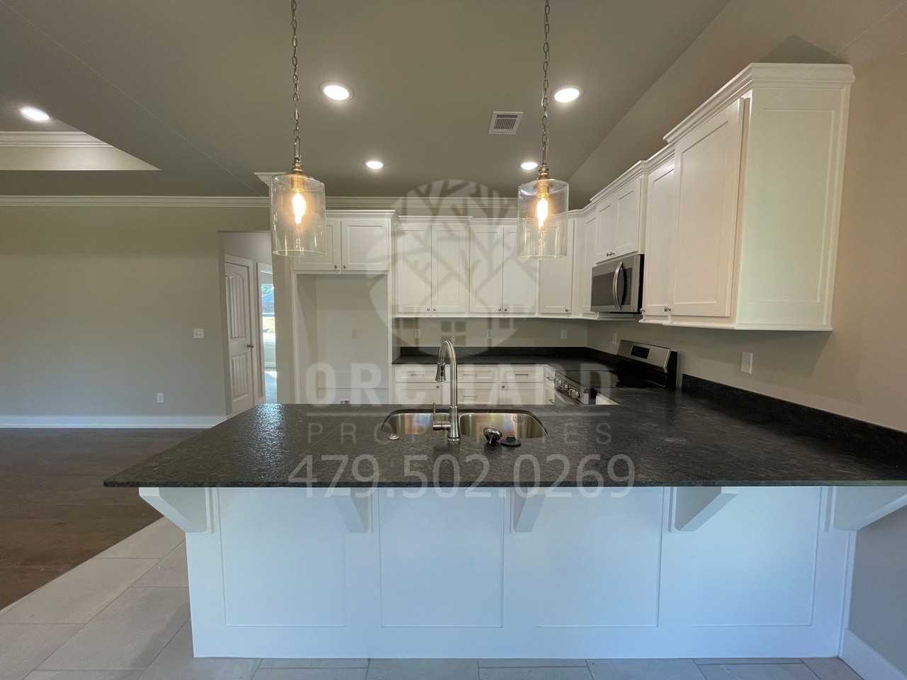 18 Olmsted Cir - Photo 7 of 22