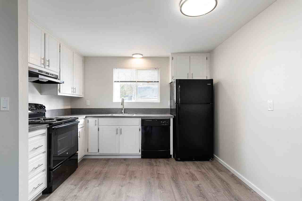 The Somerset Apartments - Photo 3 of 3