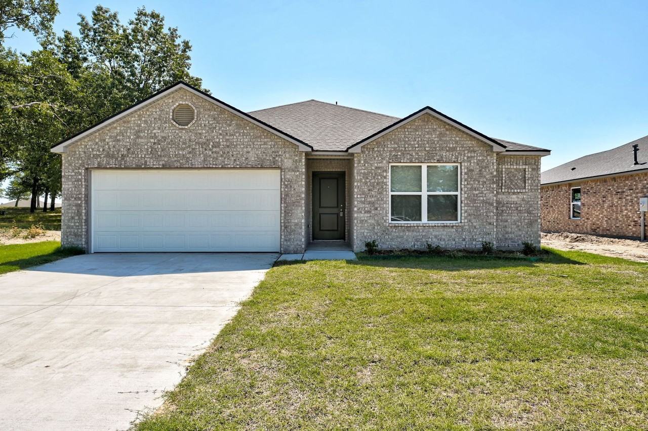 504 Old Hickory Ln - Photo 2 of 43