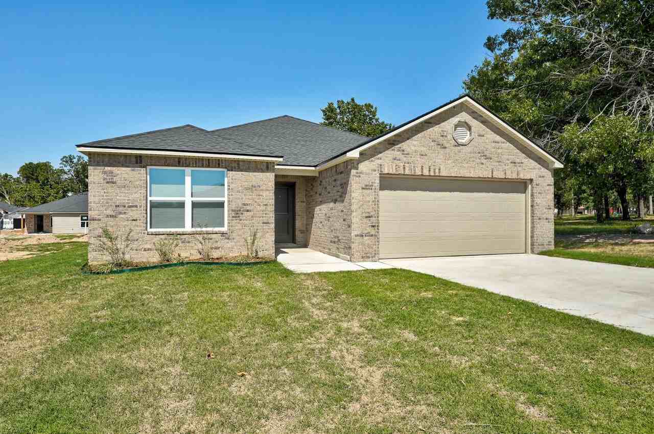 505 Oak Tree - Photo 3 of 37