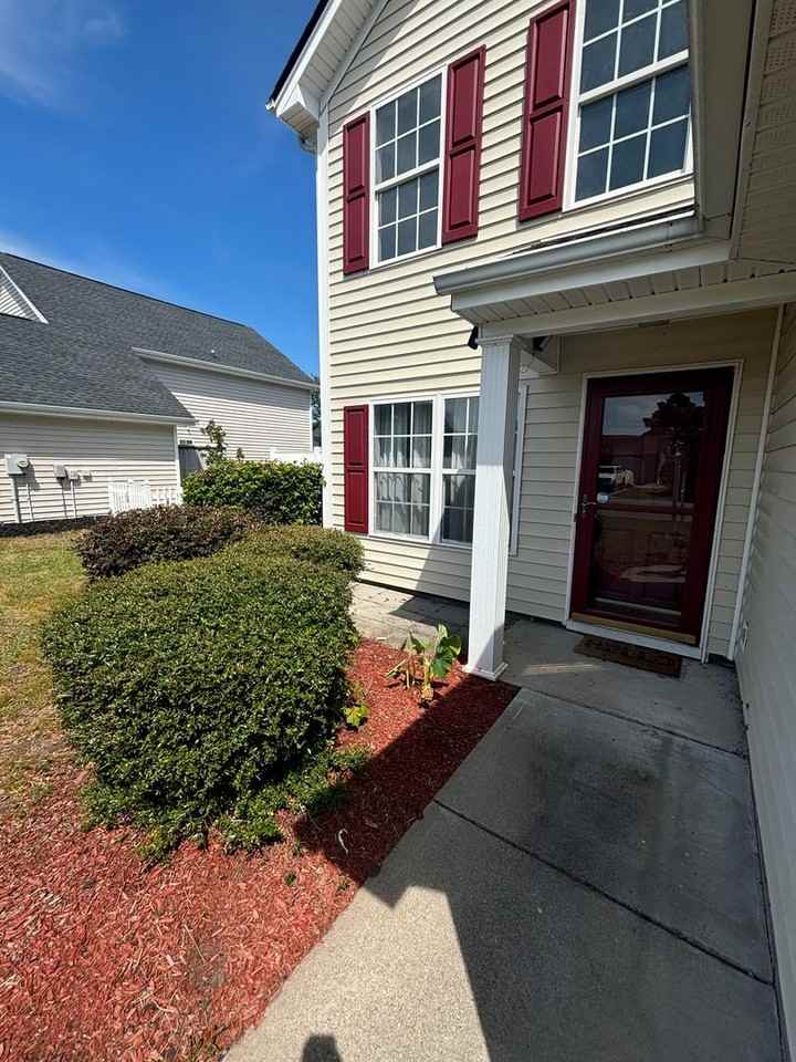 4897 Southgate Pkwy - Photo 3 of 33