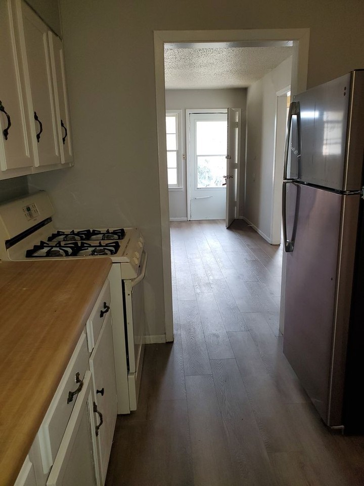 1229 Se 21st St #B - Photo 7 of 18