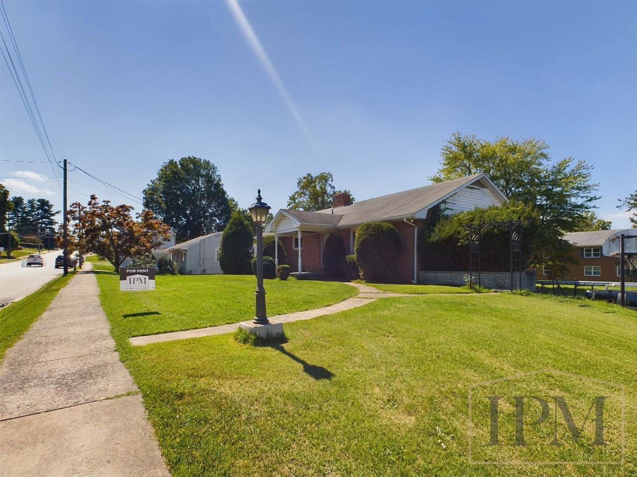 254 N Main St - Photo 2 of 18