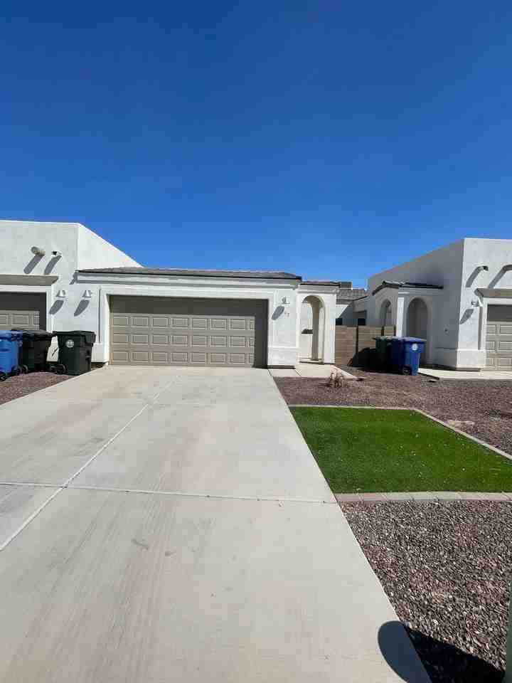 392 E Orchid St - Photo 2 of 17