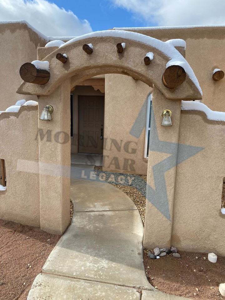 3008 Escenico Court - Photo 2 of 18