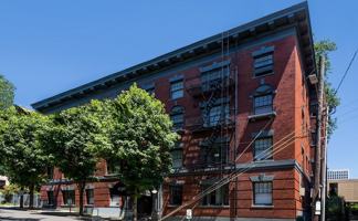 featured image of 1130 Ne 1st Ave