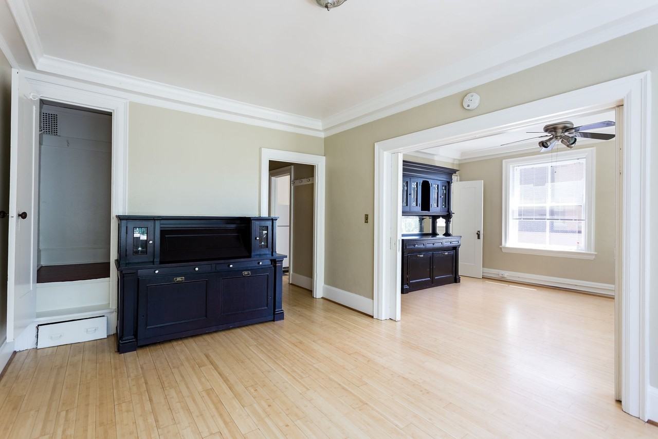 Serene Court - Photo 4 of 43