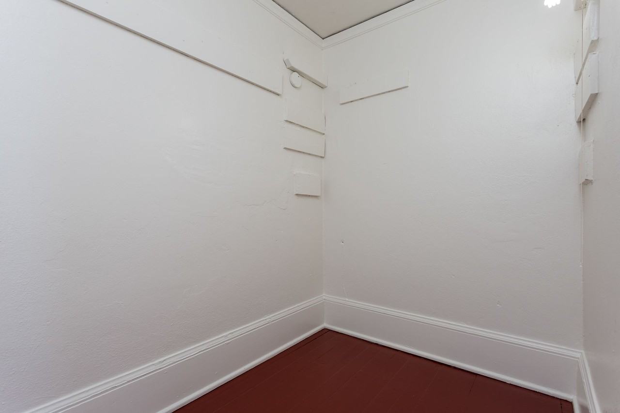 Serene Court - Photo 5 of 43