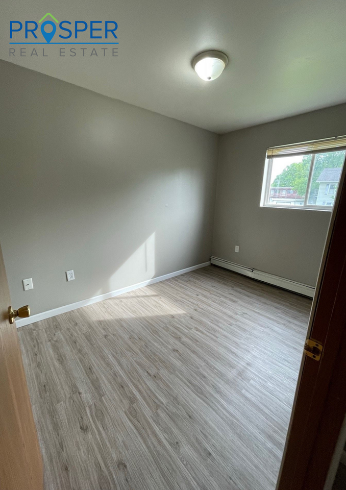 DE1211 - Photo 6 of 26