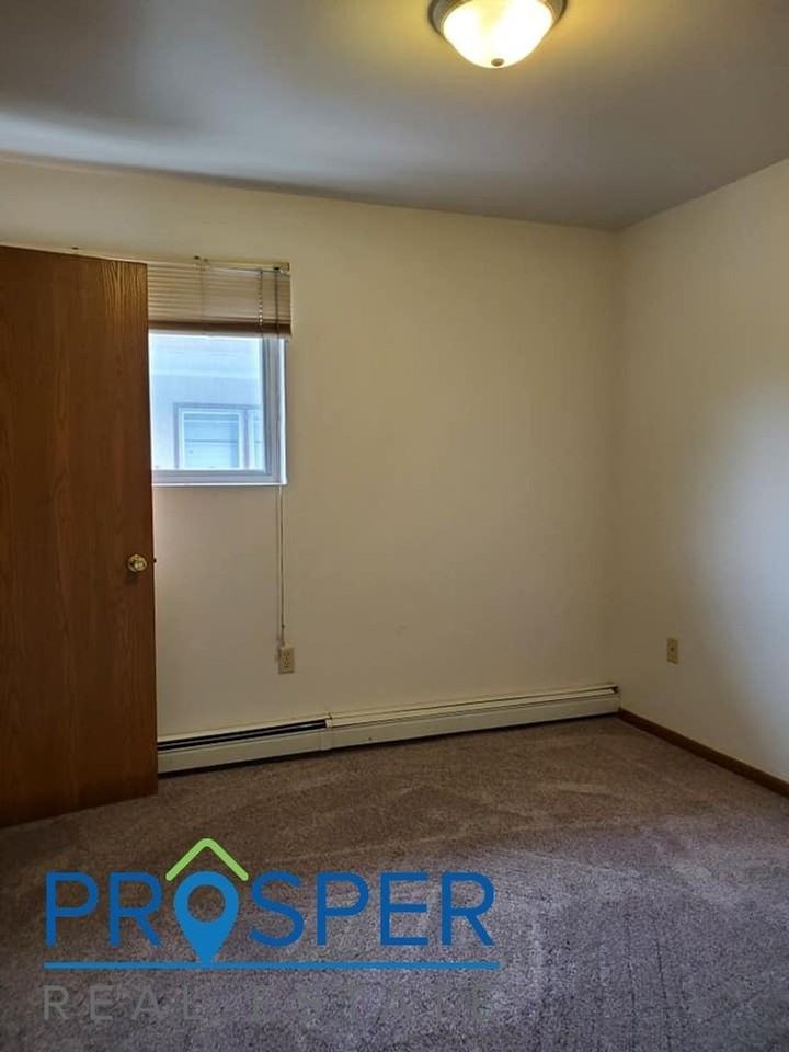 DE1211 - Photo 2 of 29