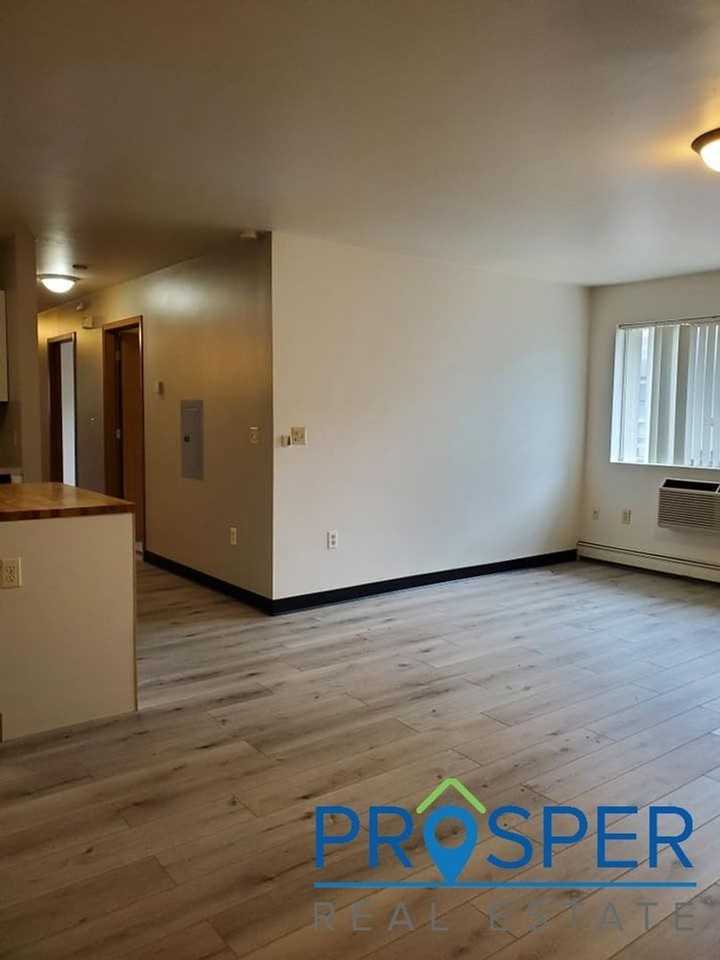 DE1211 - Photo 5 of 29