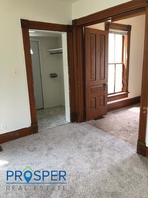 522 Niagara St - Photo 2 of 12