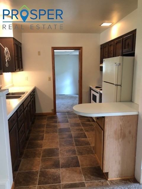 522 Niagara St - Photo 2 of 12