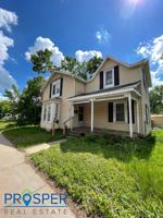 featured image of 912 S Farwell St