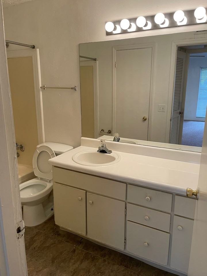 325 Wymore Rd - Photo 6 of 27