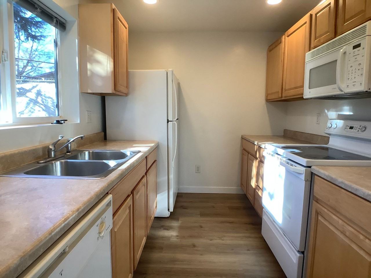 2672 Upper Dr - Photo 2 of 13