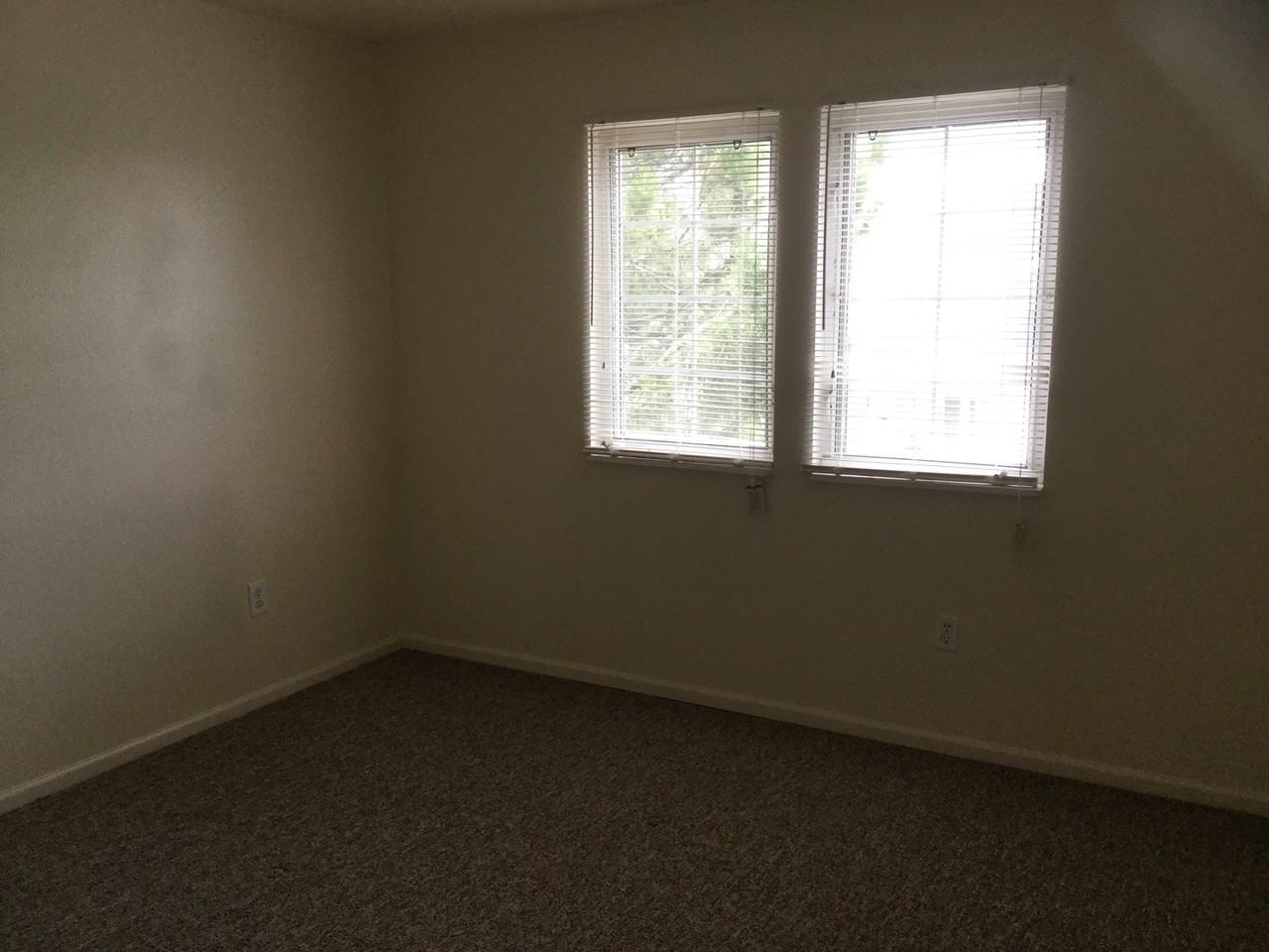 1022 Hacienda Ct - Photo 7 of 8