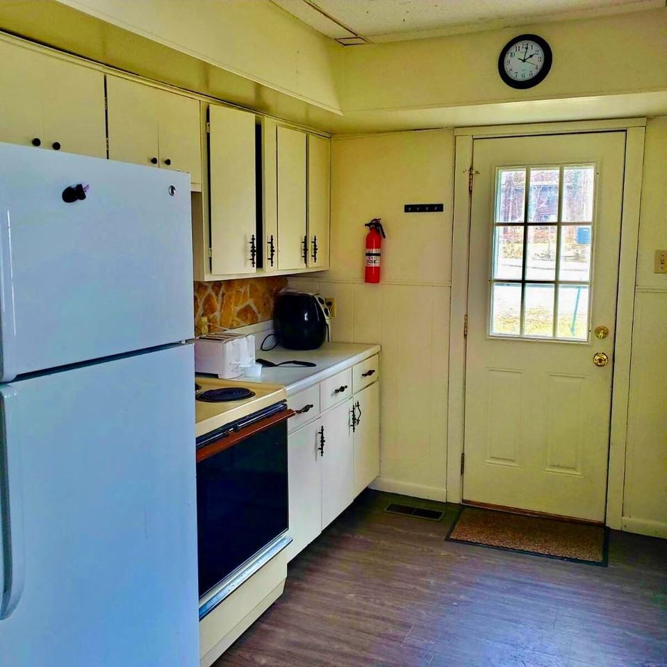 523 S Park Ave - Photo 6 of 20