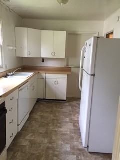 105 S Bryan Ave - Photo 2 of 12
