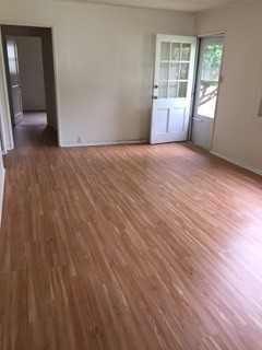 105 S Bryan Ave - Photo 4 of 12