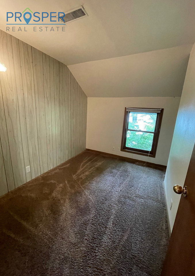 716 Niagara St - Photo 4 of 18
