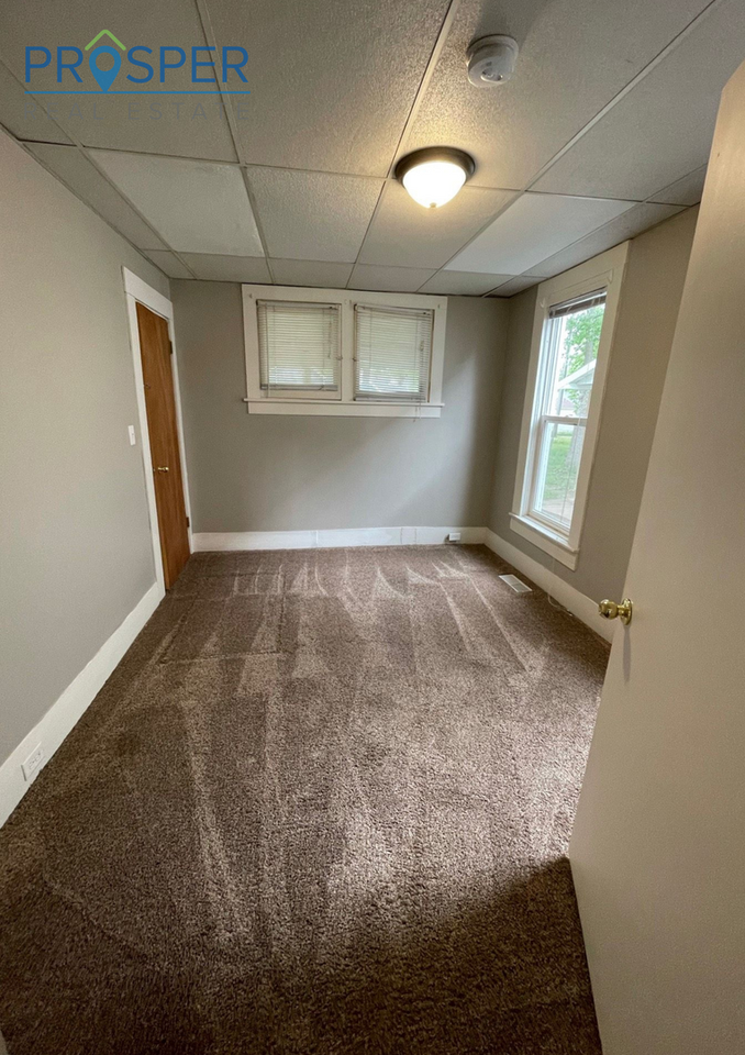 716 Niagara St - Photo 5 of 18