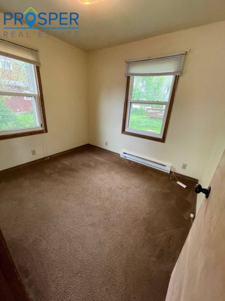 304 9th Ave - Photo 6 of 14