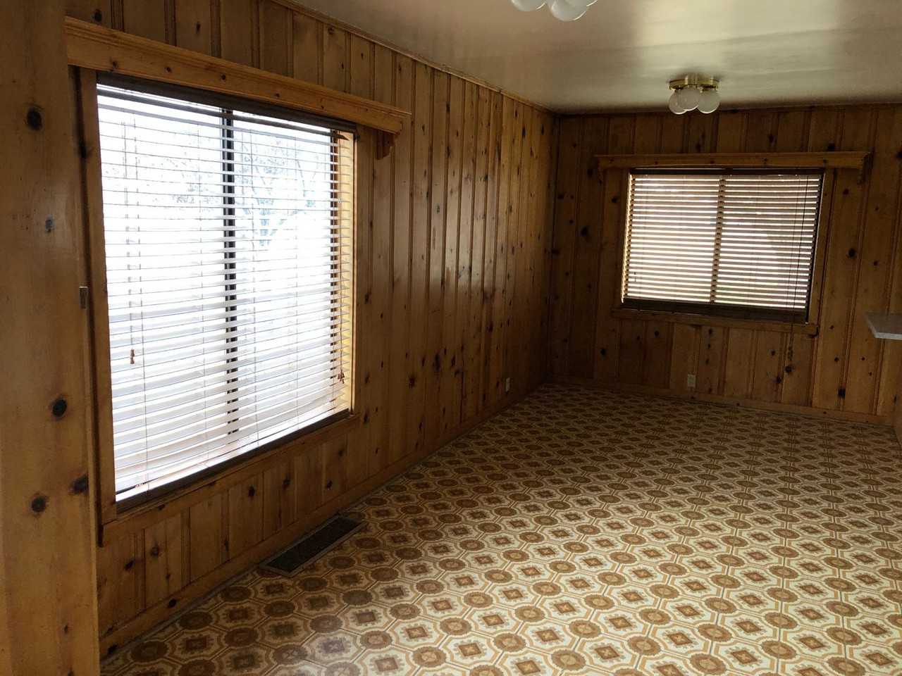 352 Center St - Photo 2 of 21