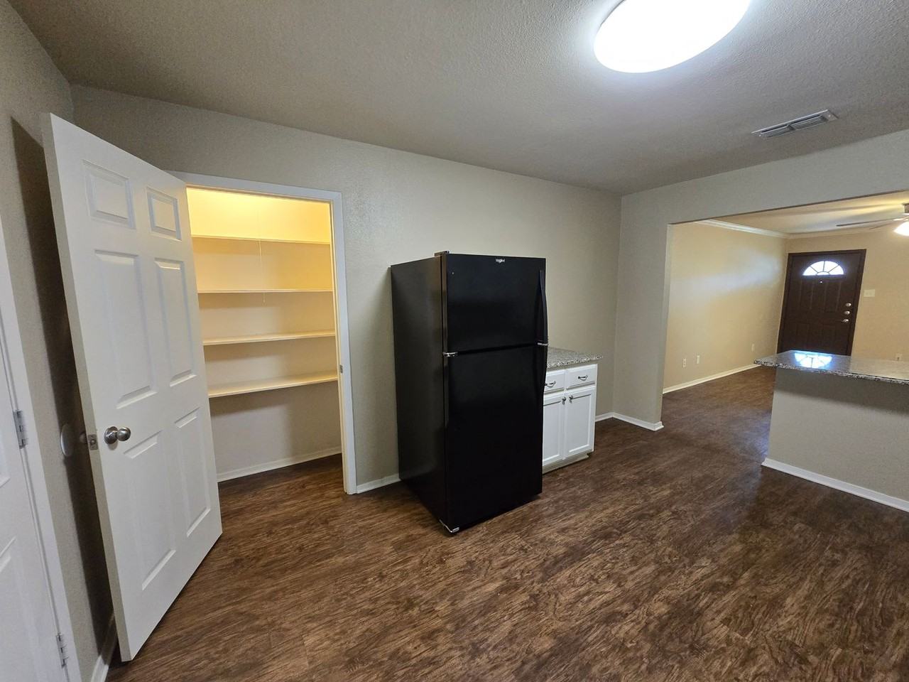 8414 Cambridge Rd #C04 - Photo 7 of 27