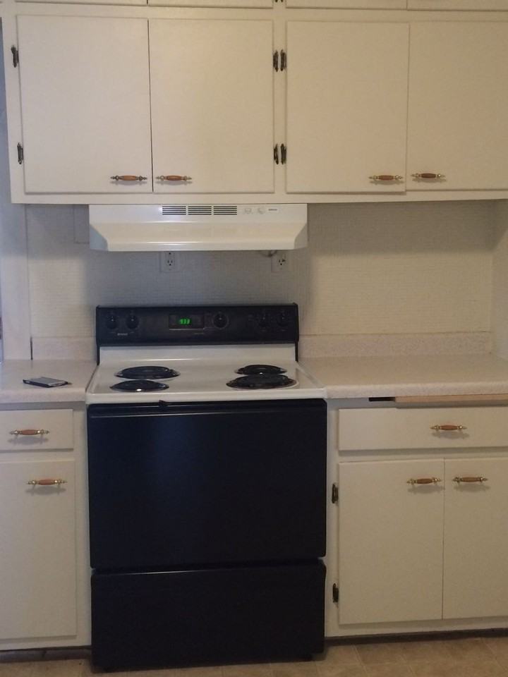 114 N Erie St - Photo 3 of 11