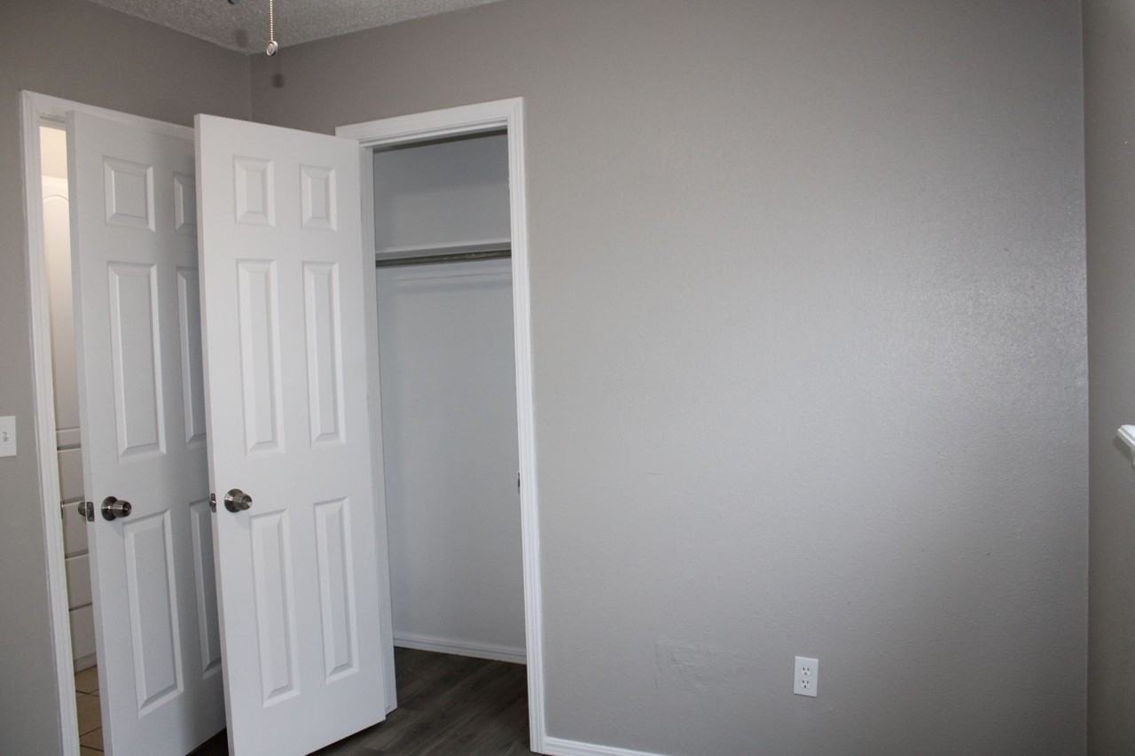 4221 Bonaparte Blvd - Photo 7 of 21