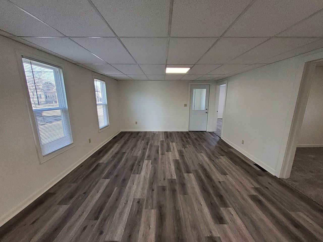 317 Chute St - Photo 5 of 20