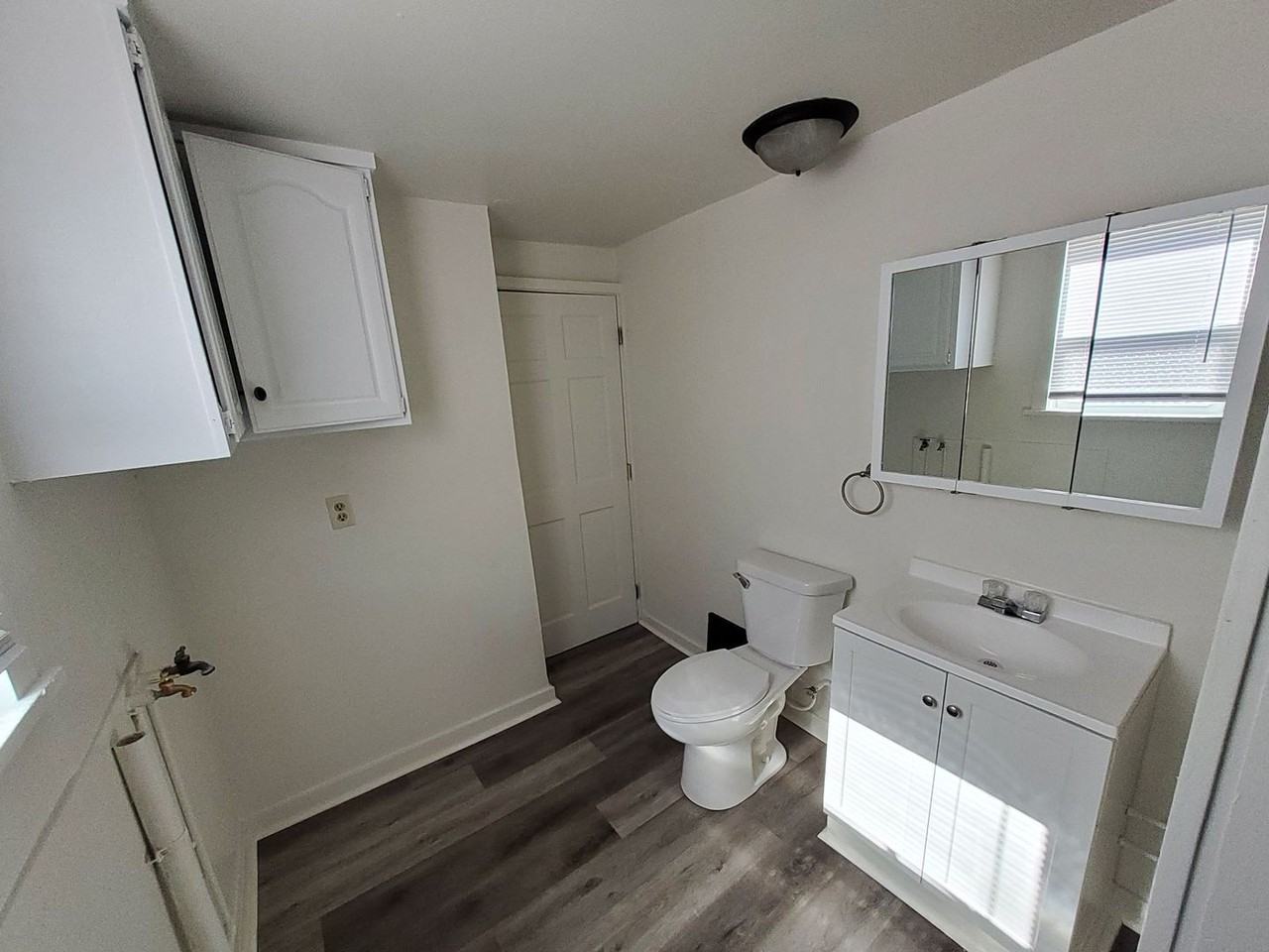 317 Chute St - Photo 6 of 20