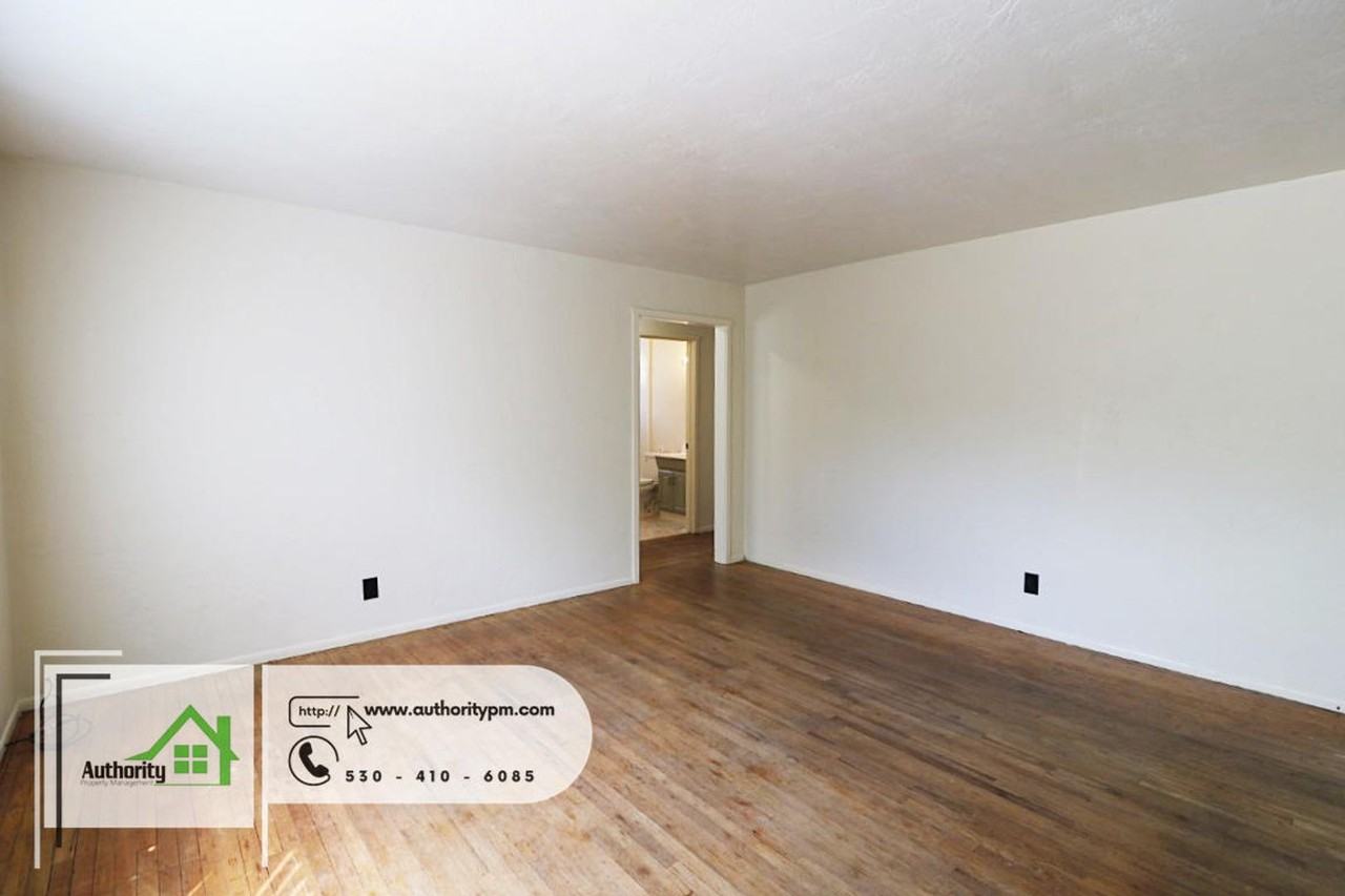 2463 Ramona Pl - Photo 3 of 24