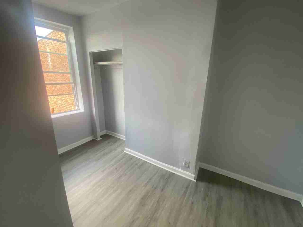 2572 McCulloh - Photo 6 of 20