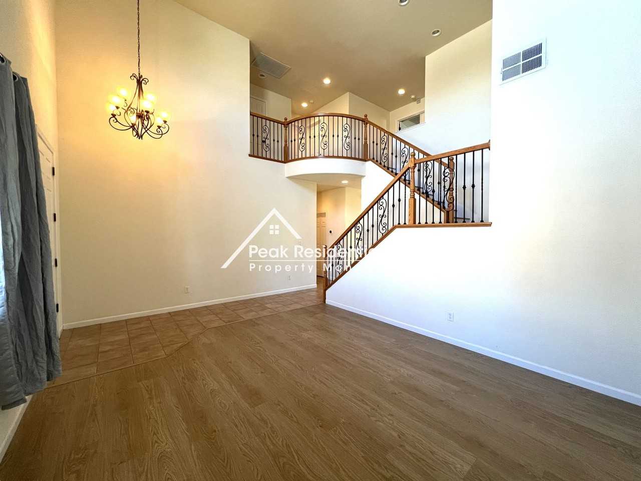 8220 Sheldon Place Dr - Photo 4 of 34