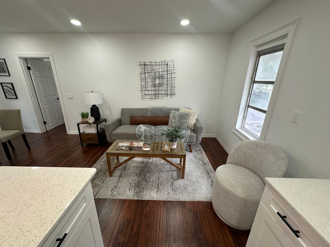 6506 N Wellington Ave #B - Photo 6 of 14