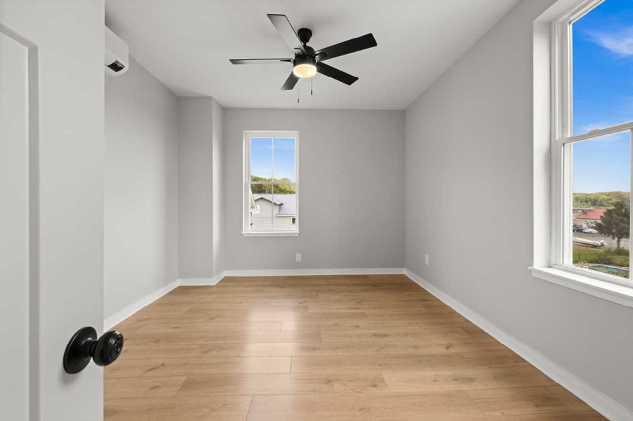14 Dock St #3E - Photo 7 of 11