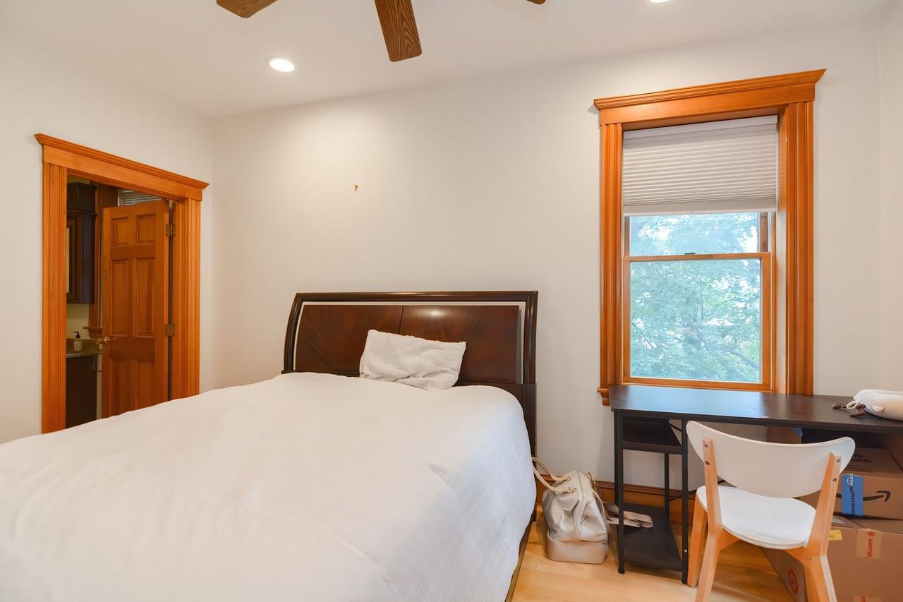 90 Browne St - Photo 2 of 20