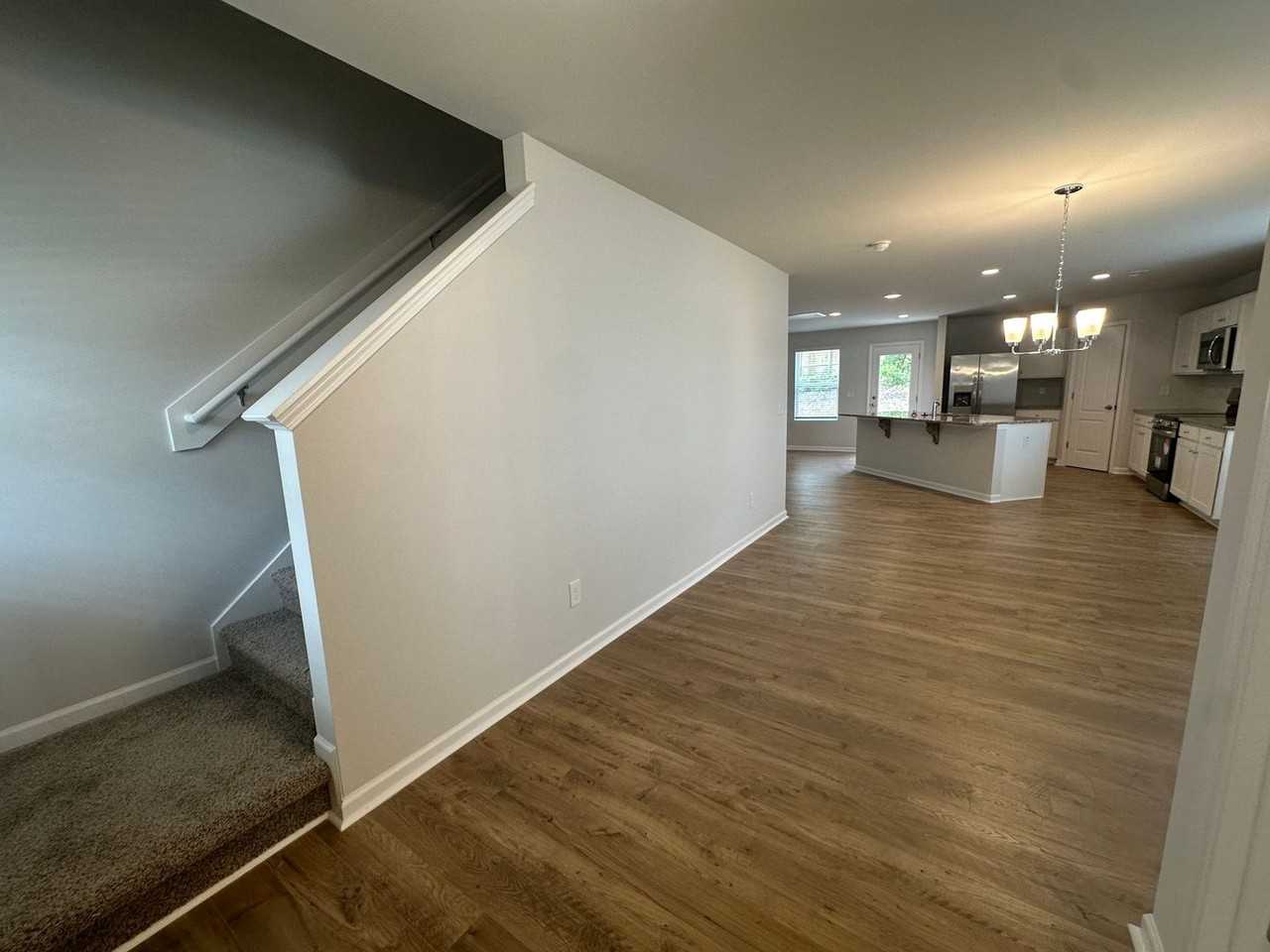 263 Chinook Ln - Photo 2 of 47