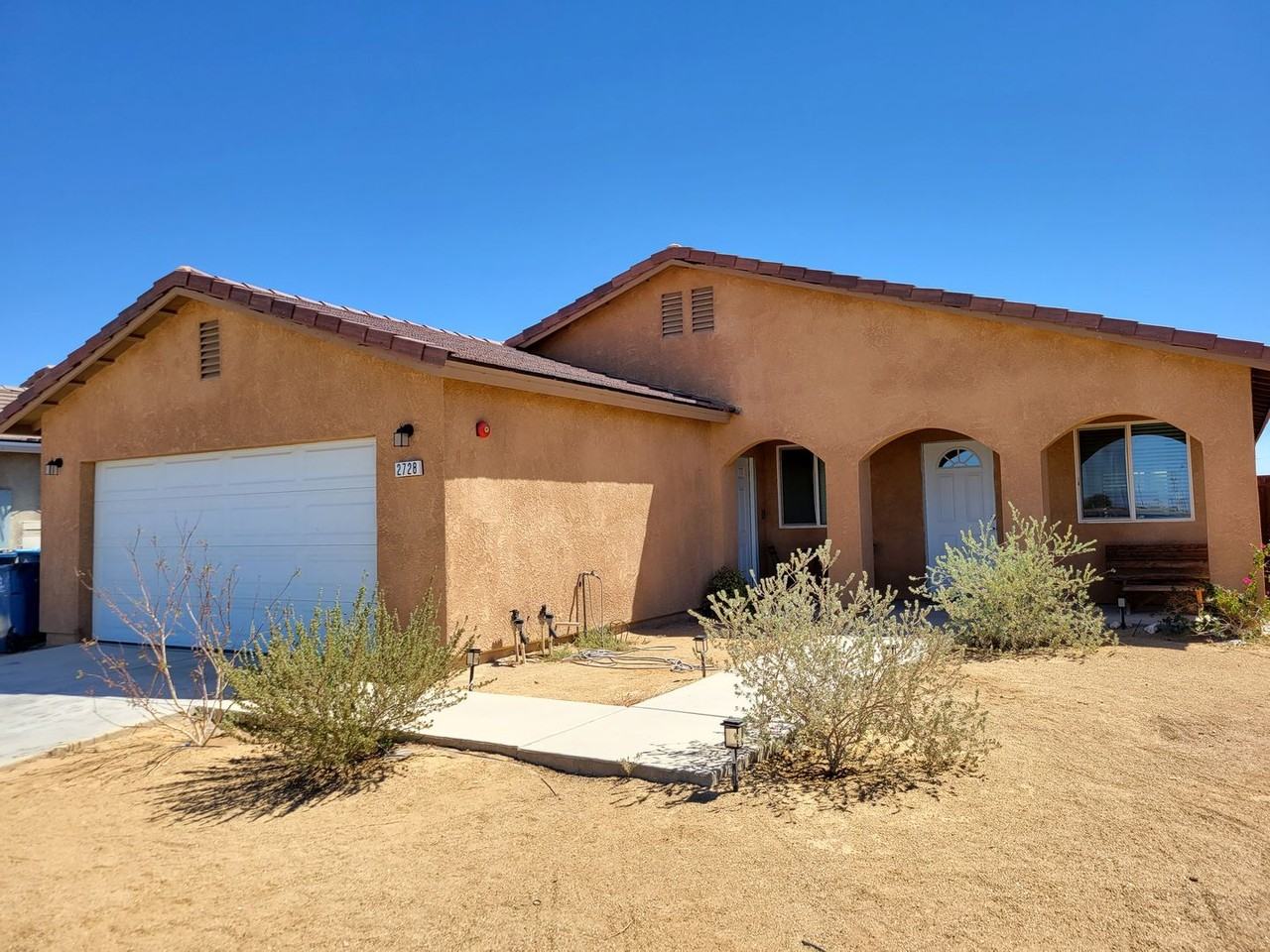 2728 Brighton St - Photo 3 of 21