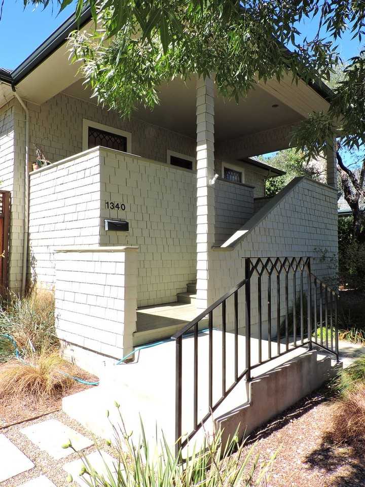 1340 Pine St - Photo 2 of 35