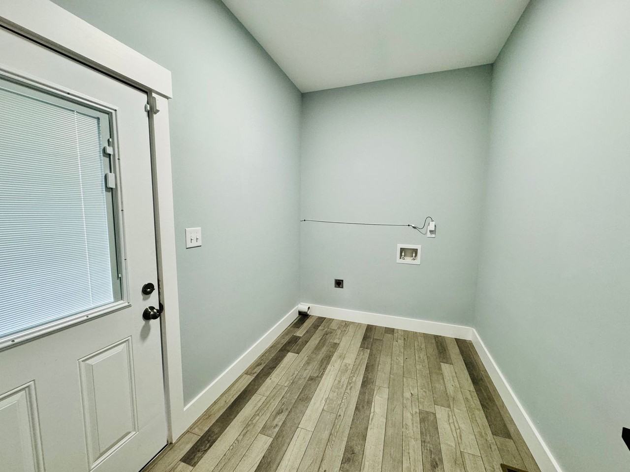 1105 E 38th St - Photo 3 of 17