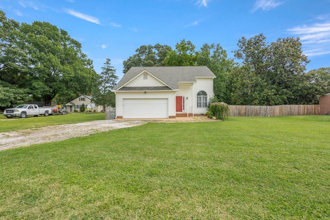 12119 Percival St - Photo 2 of 32