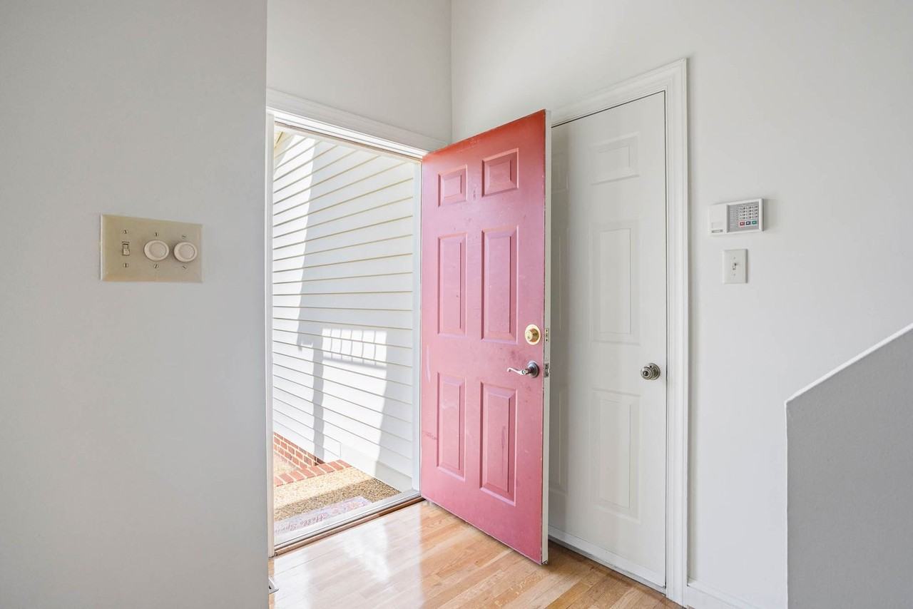 12119 Percival St - Photo 3 of 32