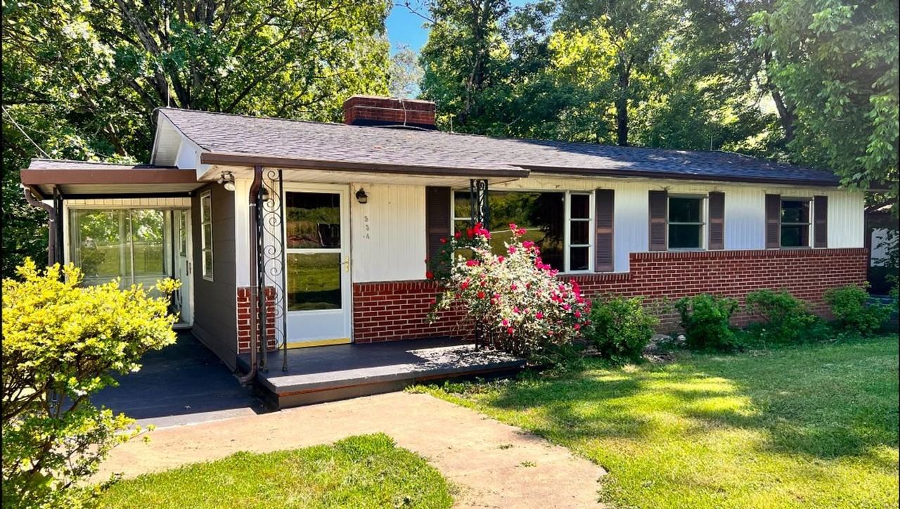 534 Speedway Rd - Photo 3 of 13